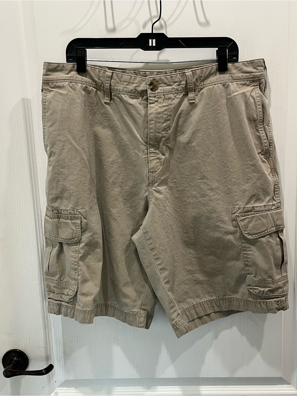 Eddie Bauer Men's Cargo Shorts - Tan 38